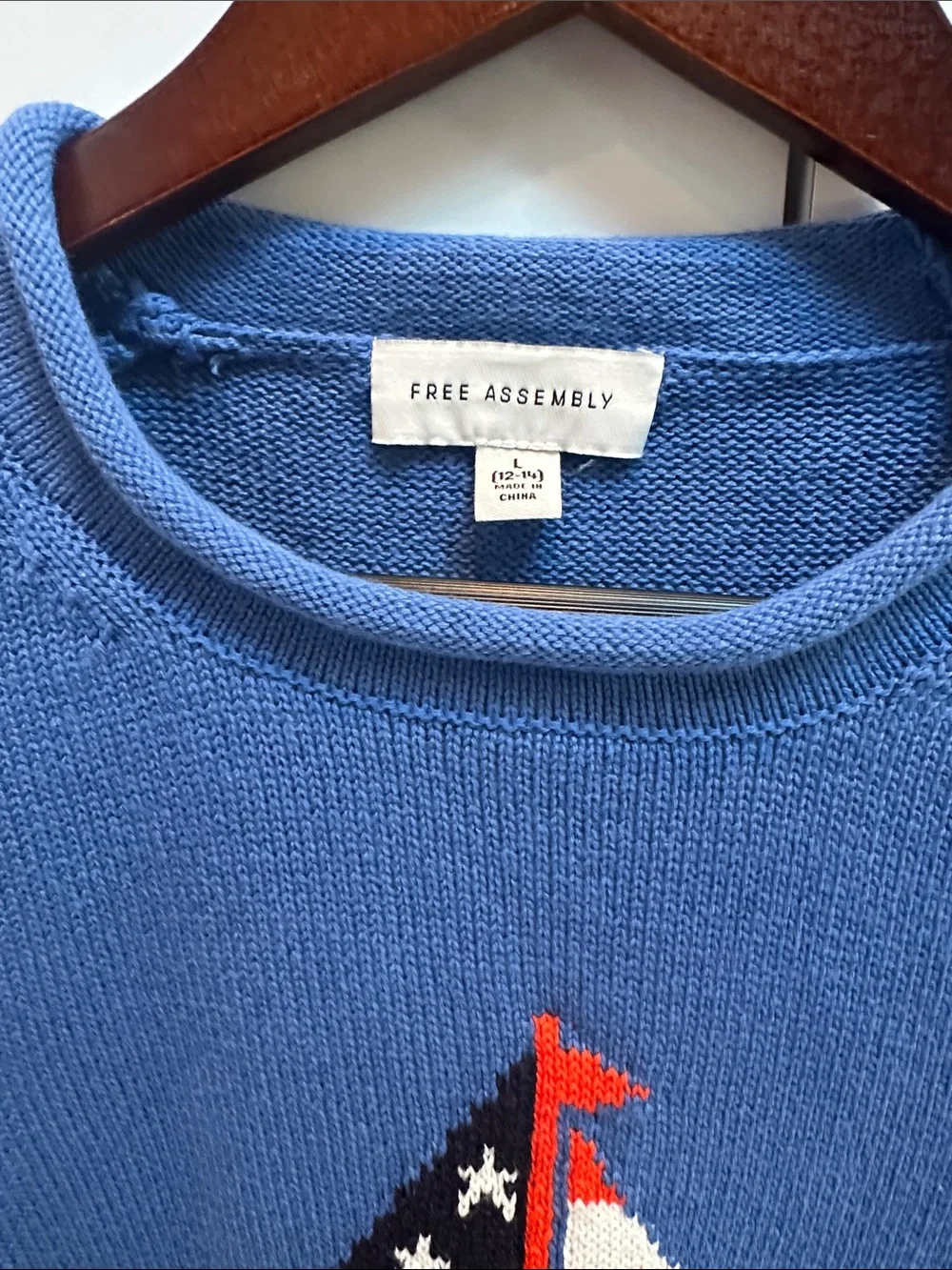 Free assembly Girls Blue Sailboat Knit Top L(12-14), never worn